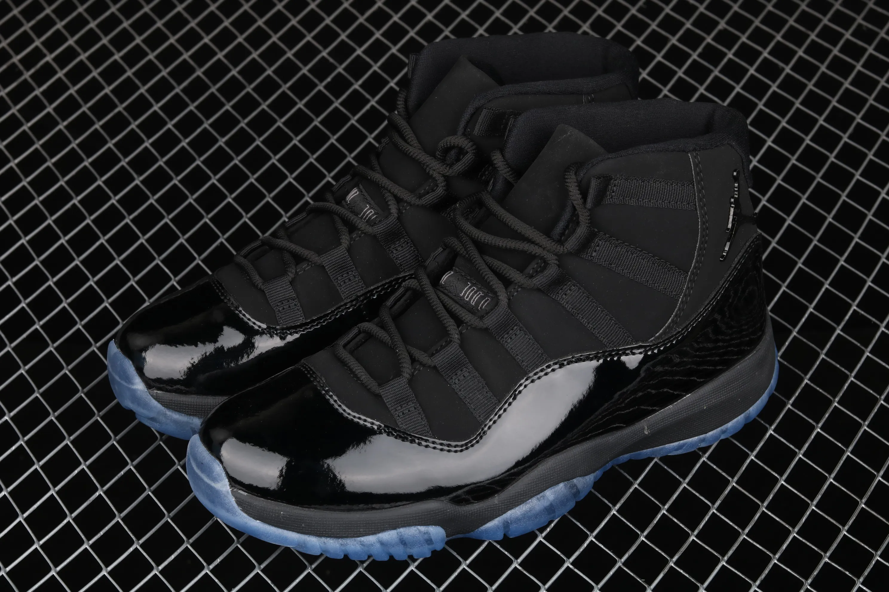 All categories Air Jordan Jordan series basketball shoes Air Jordan 11 X version Air Jordan 11 "Cap and Gown" AJ11 Joe 11 Black Gamma Black Warrior 378037-005